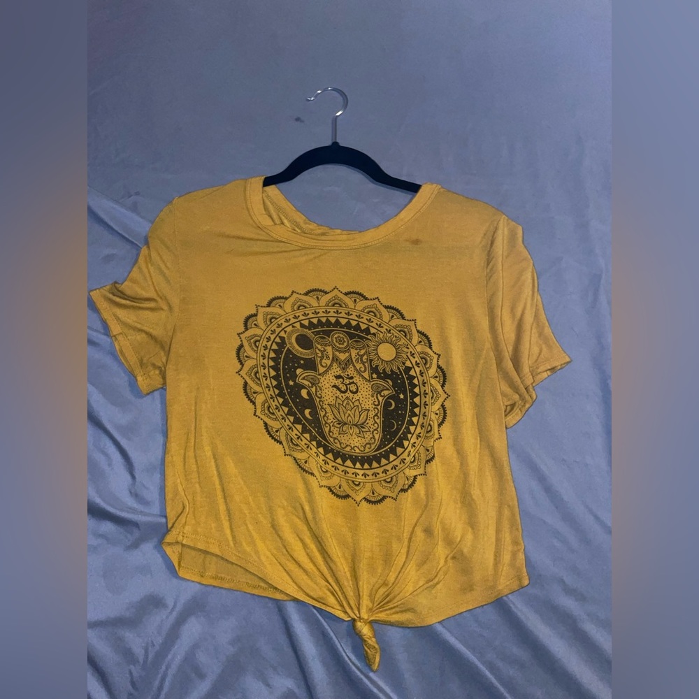 Yellow tee shirt